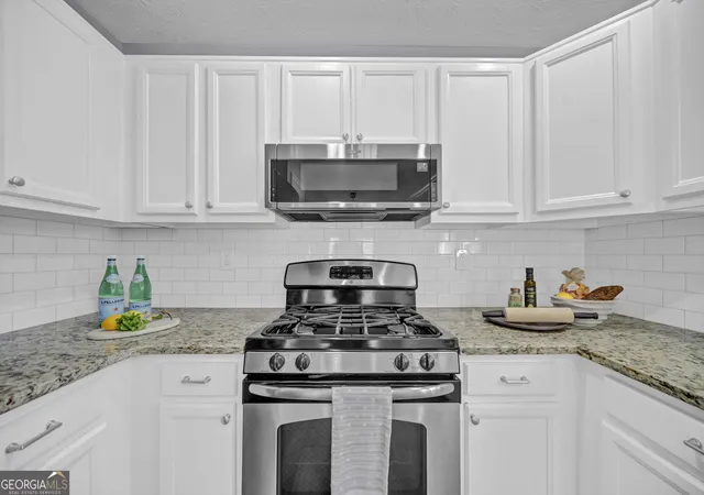 Photo 2 of Single family home for sale at 4670 Sengen Tr, Alpharetta, GA 30022 | MLS# 10826127 | Listing updated on 2026-09-09