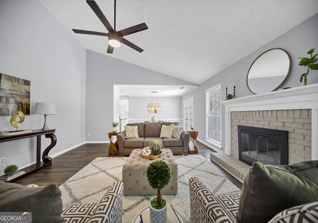 Photo 3 of Single family home for sale at 4670 Sengen Tr, Alpharetta, GA 30022 | MLS# 10826127 | Listing updated on 2026-09-09