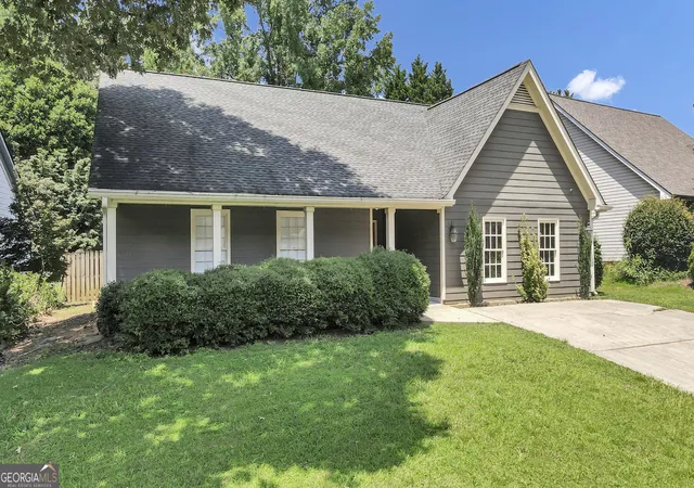 Photo 4 of Sale Pending at 4670 Sengen Tr, Alpharetta, GA 30022 | MLS# 10826127 | Listing updated on 2026-10-05