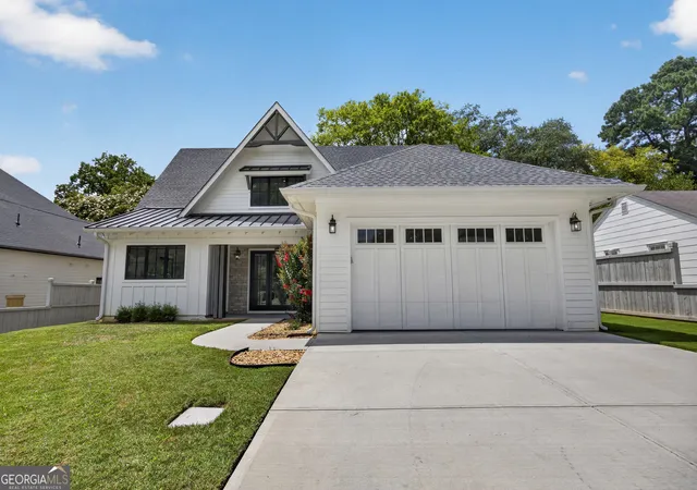 2nd image of 144 Jackson Cir Se, Marietta, GA 30060 | MLS# 10809790