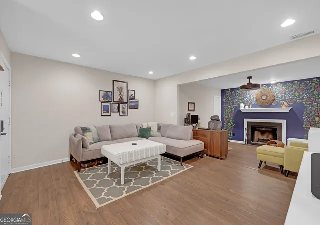5th image of 118 Lablanc Wy Nw, Atlanta, GA 30327 | MLS# 10787237