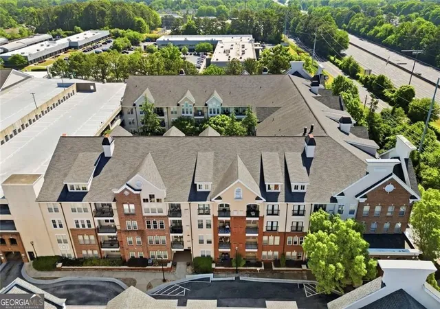 Listing Photo 2 - Condo for sale in building located at 1850 Cotillion Dr, Atlanta, GA 30338 - Unit #3405