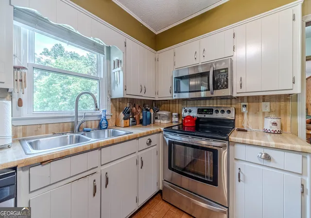 Photo 4 of Single family home for sale at 4285 Bending River Trl SW, Lilburn, GA 30047 | MLS# 10753206 | Listing updated on 2026-08-13
