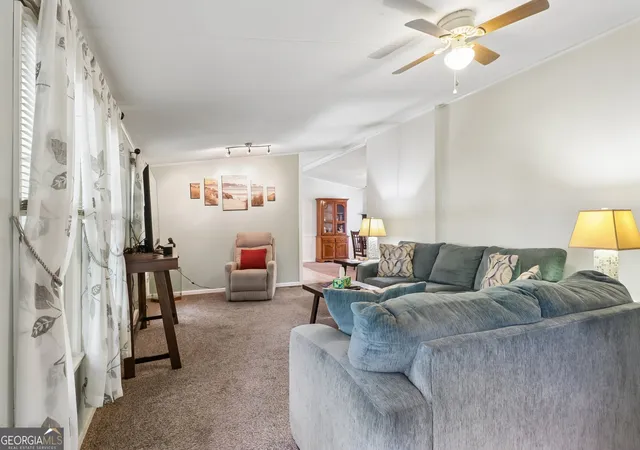 Homes for sale in Bloomingdale, GA | 124 Edgewater Dr, Bloomingdale, GA 31302 | MLS# 10803341