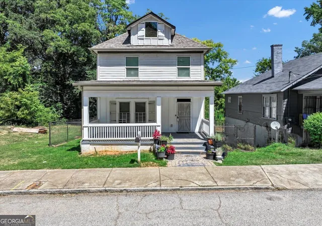 Photo 2 of Single family home for sale at 893 Mitchell St Sw, Atlanta, GA 30314 | MLS# 10833599 | Listing updated on 2026-08-31