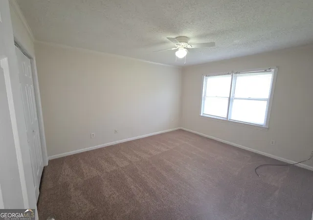Listing Photo 2 - Condo for sale in building located at 2505 Broad St, Athens, GA 30606 - Unit #321