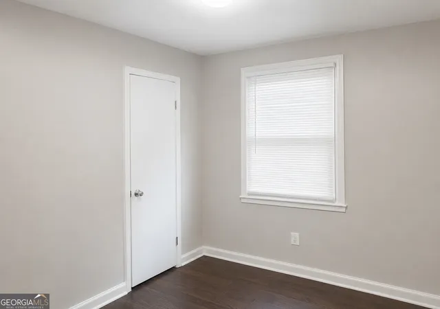 Photo 4 of Multi family home for sale at 184 Wadley St Nw, Atlanta, GA 30314 | MLS# 10793636 | Listing updated on 2026-08-26