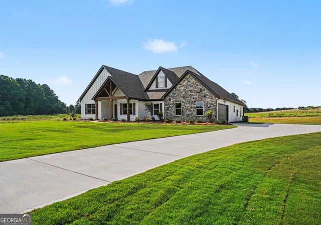 Homes for sale in Williamson, GA | 355 Merrybrook Rd, Williamson, GA 30292 | MLS# 10756332