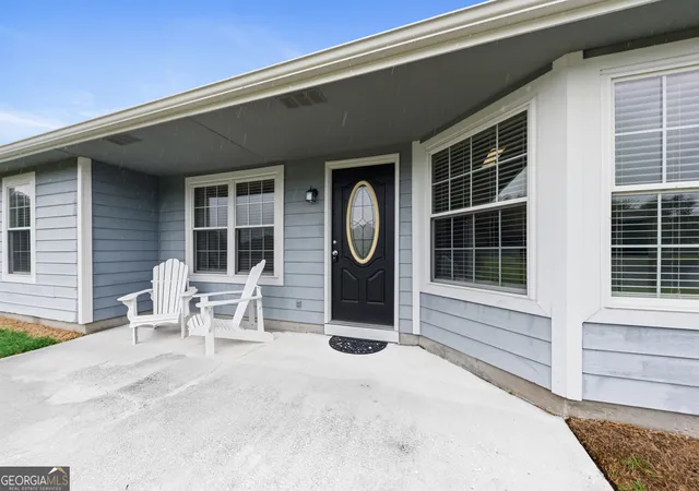 Photo 4 of Single family home for sale at 400 Flamingo Dr, Saint Marys, GA 31558 | MLS# 10764245 | Listing updated on 2026-08-04