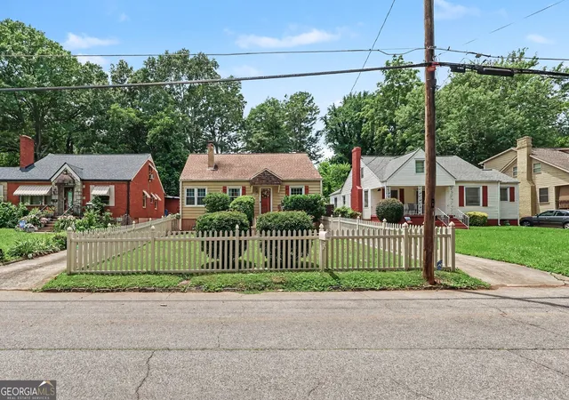 Photo 3 of Single family home for sale at 2531 Batavia St, East Point, GA 30344 | MLS# 10796735 | Listing updated on 2026-09-16