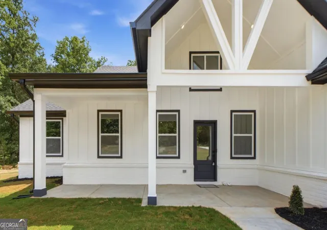 Homes for sale in Griffin, GA | 1020 Oakridge Dr, Griffin, GA 30223 | MLS# 10800393