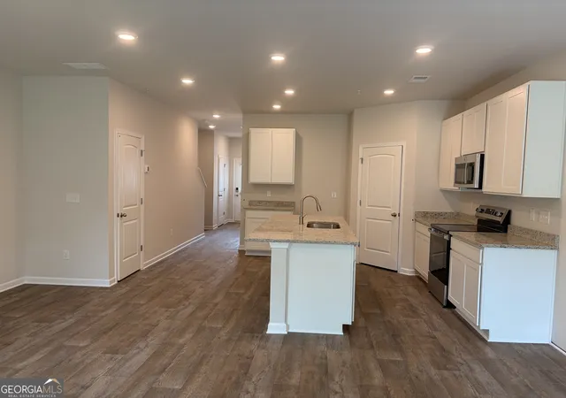 3rd image of 8341 Columbia Ct, Palmetto, GA 30268 | MLS# 10780591