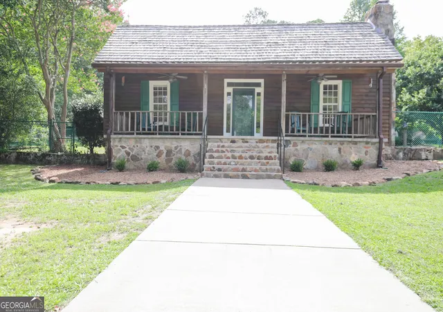 1st image of 363 Sanders Davis, Newnan, GA 30263 | MLS# 10812282