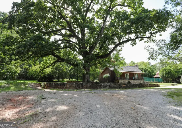 3rd image of 363 Sanders Davis, Newnan, GA 30263 | MLS# 10812282