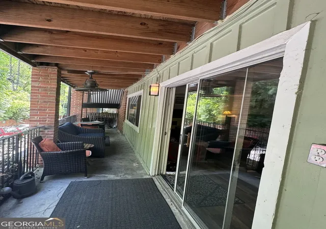 Listing Photo 2 - Condo for sale in building located at 1705 Monroe Dr, Atlanta, GA 30324 - Unit #C09