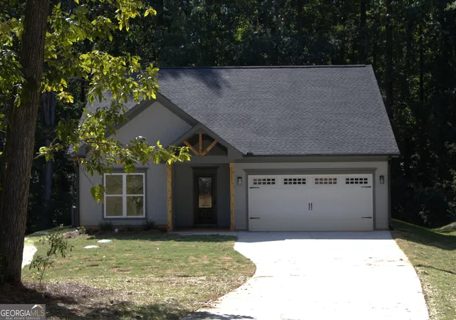 Homes for sale in Hartwell, GA | 251 North Point Cir, Hartwell, GA 30643 | MLS# 10775337