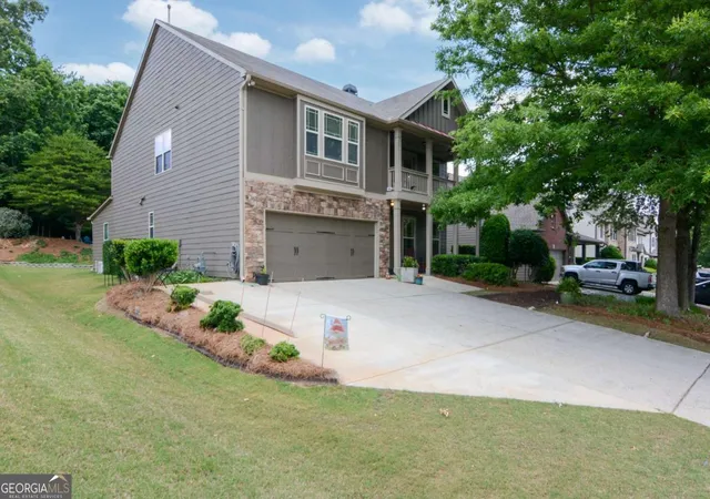 Photo 3 of Single family home for sale at 1415 Winning Colors Ct, Suwanee, GA 30024 | MLS# 10771899 | Listing updated on 2026-09-20