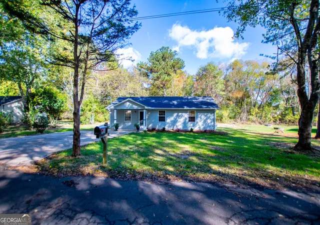 Photo 2 of Sale Pending at 406 Harmon Ave, Carrollton, GA 30117 | MLS# 10635293 | Listing updated on 2026-06-29