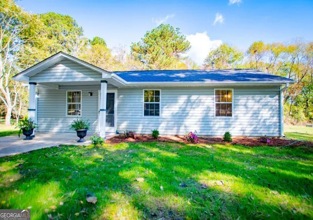 Photo 3 of Sale Pending at 406 Harmon Ave, Carrollton, GA 30117 | MLS# 10635293 | Listing updated on 2026-06-29