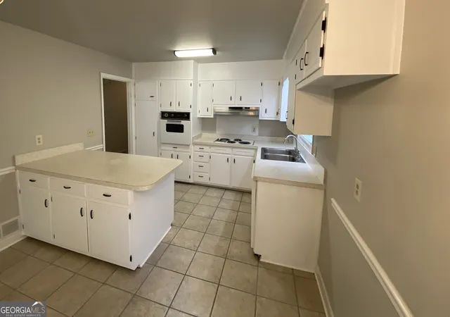 Photo 2 of Single family home for sale at 6092 Prestige Valley Rd, Morrow, GA 30260 | MLS# 10766244 | Listing updated on 2026-07-19