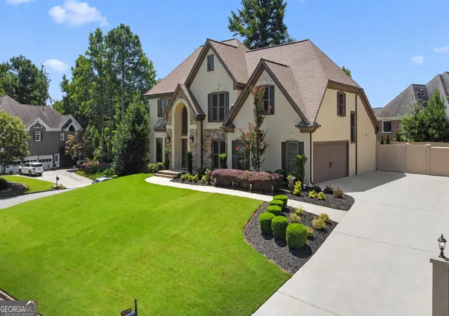 4th image of 10295 Groomsbridge Rd, Johns Creek, GA 30022 | MLS# 10821957