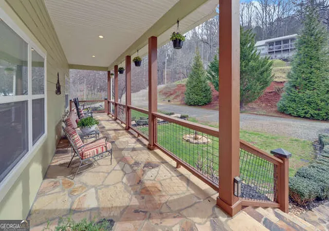 Photo 3 of Single family home for sale at 685 Barefoot Rd, Hiawassee, GA 30546 | MLS# 10716009 | Listing updated on 2026-04-06