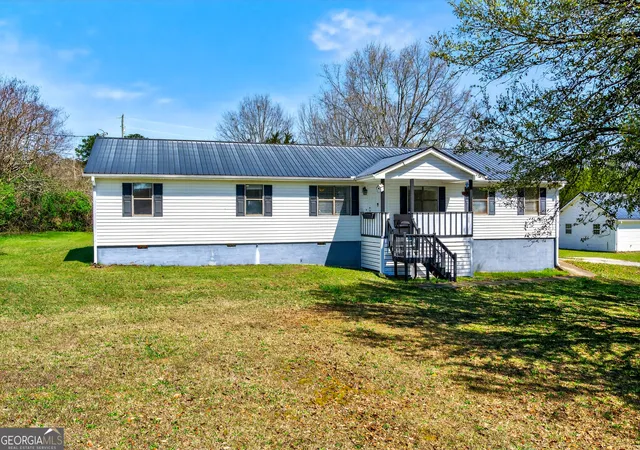Single family home for sale at 5 Hearthstone Dr, Stockbridge, GA 30281 | MLS# 10833976
