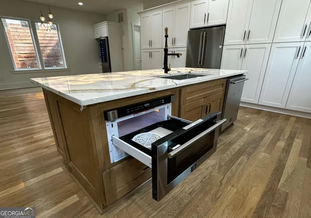 Photo 2 of Single family home for sale at 1064 Mcdaniel St SW, Atlanta, GA 30310 | MLS# 10806363 | Listing updated on 2026-09-14