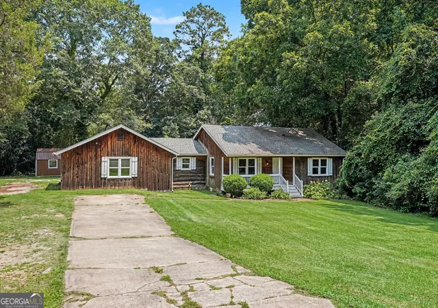 Photo 41 of Single family home for sale at 1422 Zebulon Rd, Griffin, GA 30224 | MLS# 10810416 | Listing updated on 2026-09-12