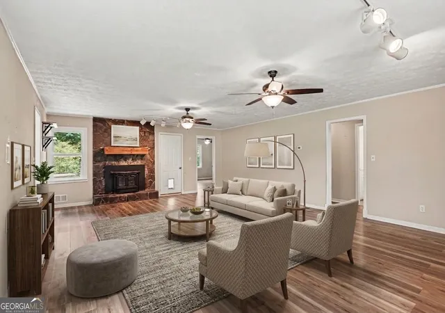 Photo 3 of Single family home for sale at 1422 Zebulon Rd, Griffin, GA 30224 | MLS# 10810416 | Listing updated on 2026-09-12