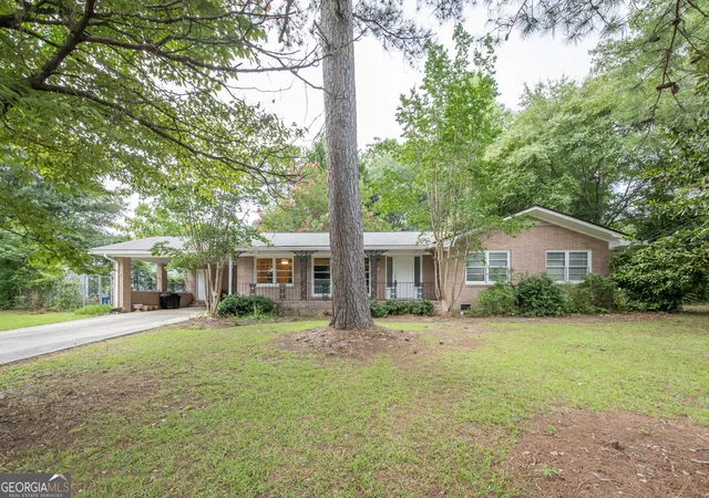 1st image of 211 Bennett Cir, Carrollton, GA 30117 | MLS# 10820091