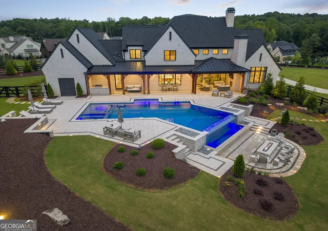 3rd image of 1022 Lyndon Ln, Alpharetta, GA 30004 | MLS# 10812166