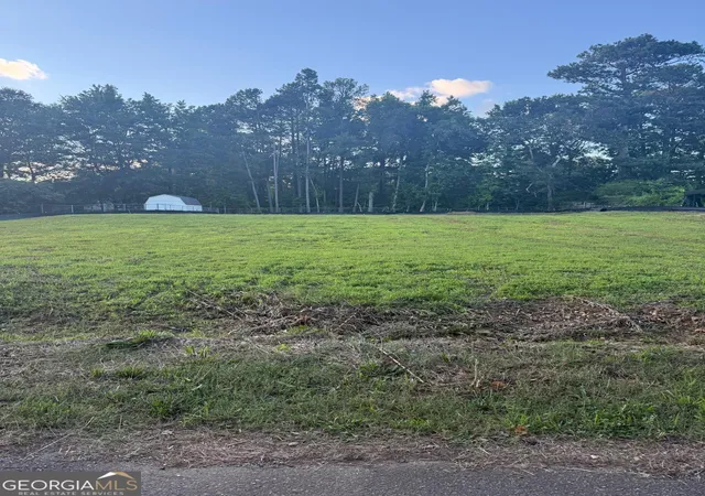 Photo 1 of Sale Pending at 4807 White Lake Dr Nw, Acworth, GA 30101 | MLS# 10793463 | Listing updated on 2026-08-19