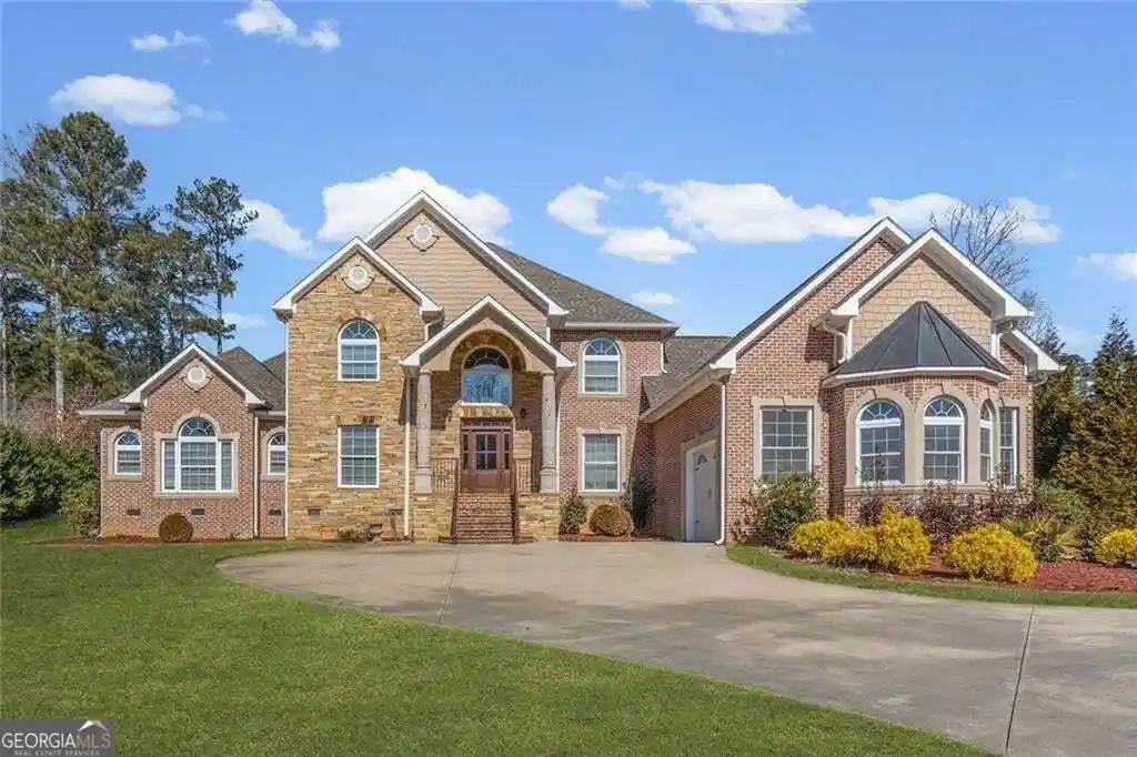 Photo 1 of Mansion for sale at 142 Nelson Blvd Nw, Rome, GA 30165 | MLS# 10869601 | Listing updated on 2026-10-22