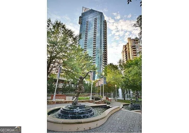 Listing Photo 2 - Condo for sale in building located at 3338 Peachtree Rd Ne, Atlanta, GA 30326 - Unit #702