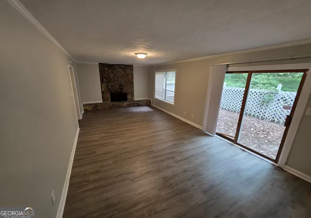 Photo 2 of Sale Pending at 5085 Rock Glen Dr, Stone Mountain, GA 30088 | MLS# 10806269 | Listing updated on 2026-09-11