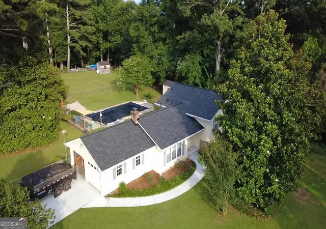 1st image of 533 Breezy Dr Sw, Marietta, GA 30064 | MLS# 10817163