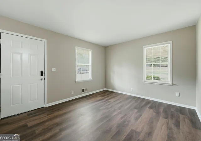 2nd image of 3444 Linecrest Rd, Ellenwood, GA 30294 | MLS# 10810168