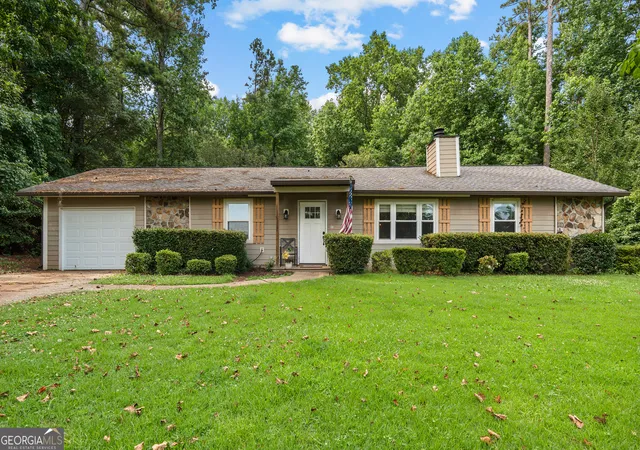 1st image of 21 Barberry Dr, Newnan, GA 30265 | MLS# 10798054