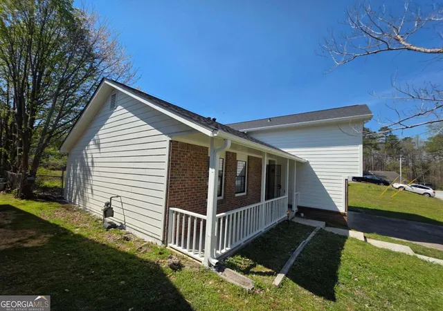 Photo 3 of Single family home for sale at 635 Catrina Ct, Stone Mountain, GA 30087 | MLS# 10794990 | Listing updated on 2026-07-24