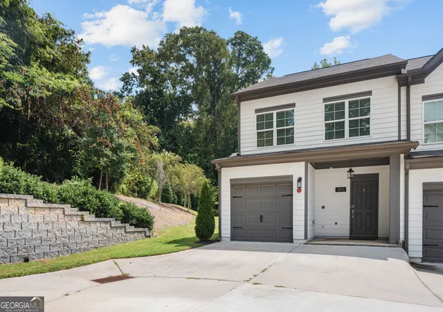 Photo 1 of Townhouse for sale at 2893 Royal Heights Dr, Atlanta, GA 30318 | MLS# 10835100 | Listing updated on 2026-09-11