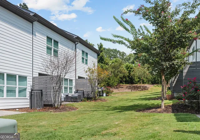 Photo 26 of Townhouse for sale at 2893 Royal Heights Dr, Atlanta, GA 30318 | MLS# 10835100 | Listing updated on 2026-09-11