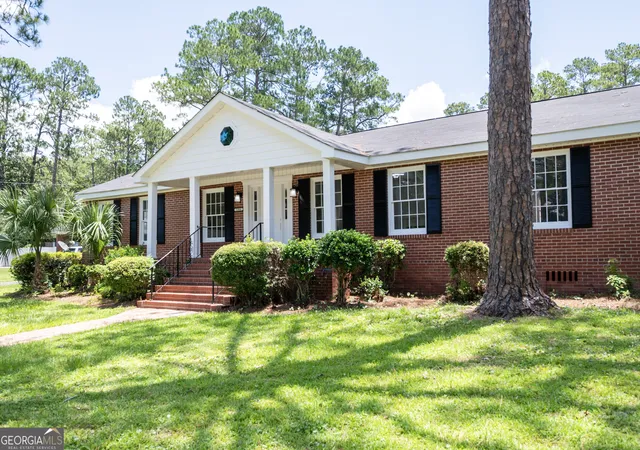 Homes for sale in Waycross, GA | 1304 Hill St, Waycross, GA 31501 | MLS# 10799843
