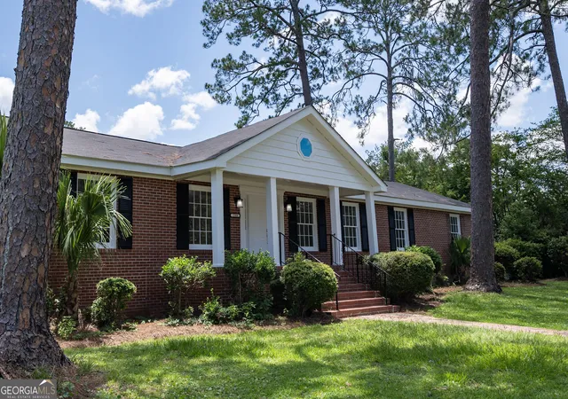 Homes for sale in Waycross, GA | 1304 Hill St, Waycross, GA 31501 | MLS# 10799843