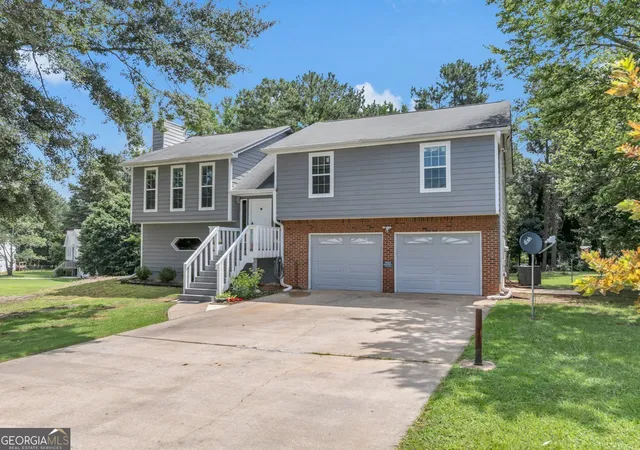 Photo 1 of Single family home for sale at 1860 David Dr, Douglasville, GA 30135 | MLS# 10794838 | Listing updated on 2026-09-04