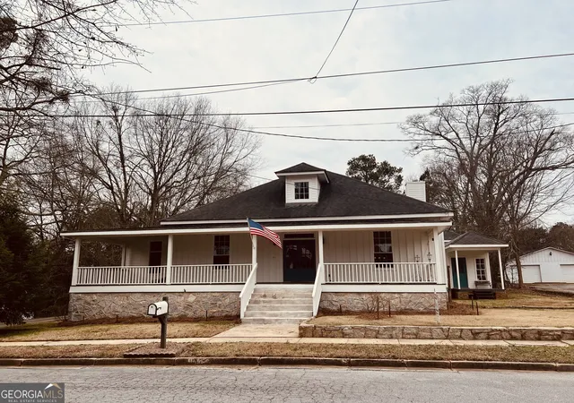 Photo 1 of Single family home for sale at 1735 Hill St Ne, Conyers, GA 30012 | MLS# 10658353 | Listing updated on 2026-08-30