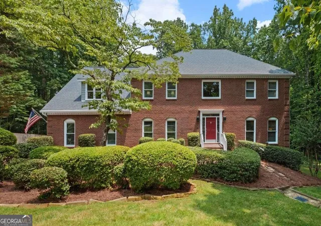 Photo 2 of Single family home for sale at 4692 Monticello Cir, Marietta, GA 30066 | MLS# 10799334 | Listing updated on 2026-08-26