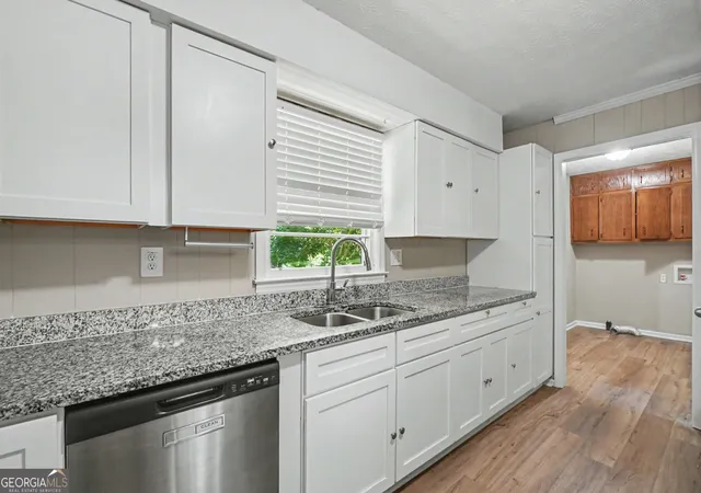 Homes for sale in Douglasville, GA | 3706 Sullivan Dr, Douglasville, GA 30135 | MLS# 10798908