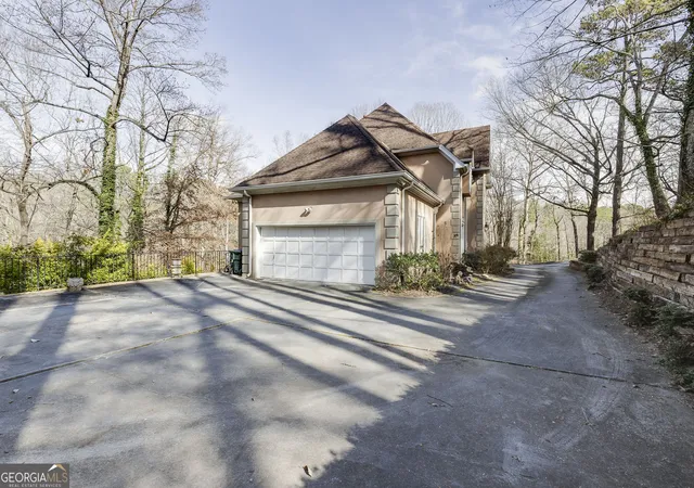 Photo 3 of Mansion for sale at 5105 Jett Forest Trl Nw, Atlanta, GA 30327 | MLS# 10675599 | Listing updated on 2026-09-09