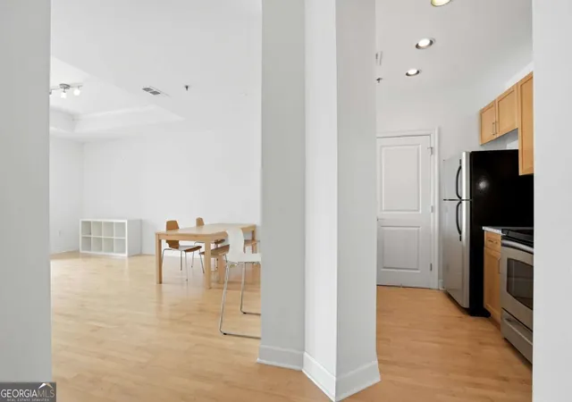 3rd image of 325 E Paces Ferry Rd Ne #1606, Atlanta, GA 30305 | MLS# 10727038